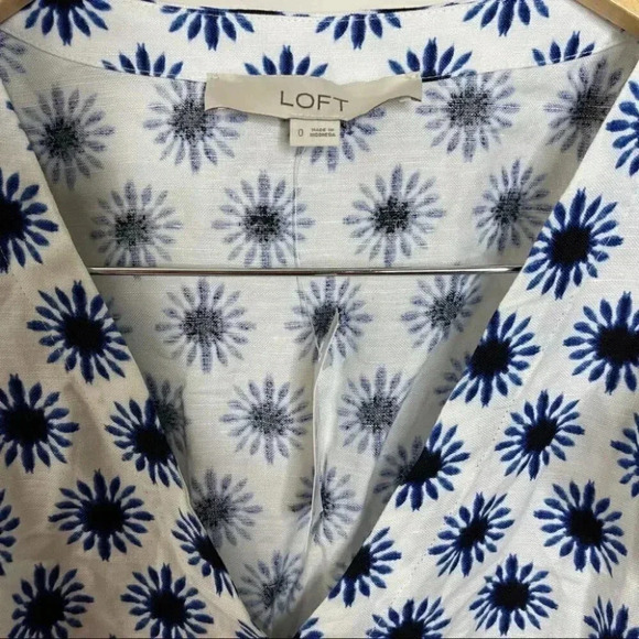Loft Flutter Linen Romper Blue/White Floral Size 0 NWT New - Picture 2 of 5